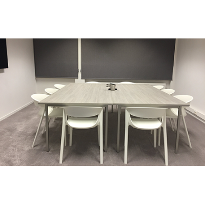 Kadın Lideri Kutluyor